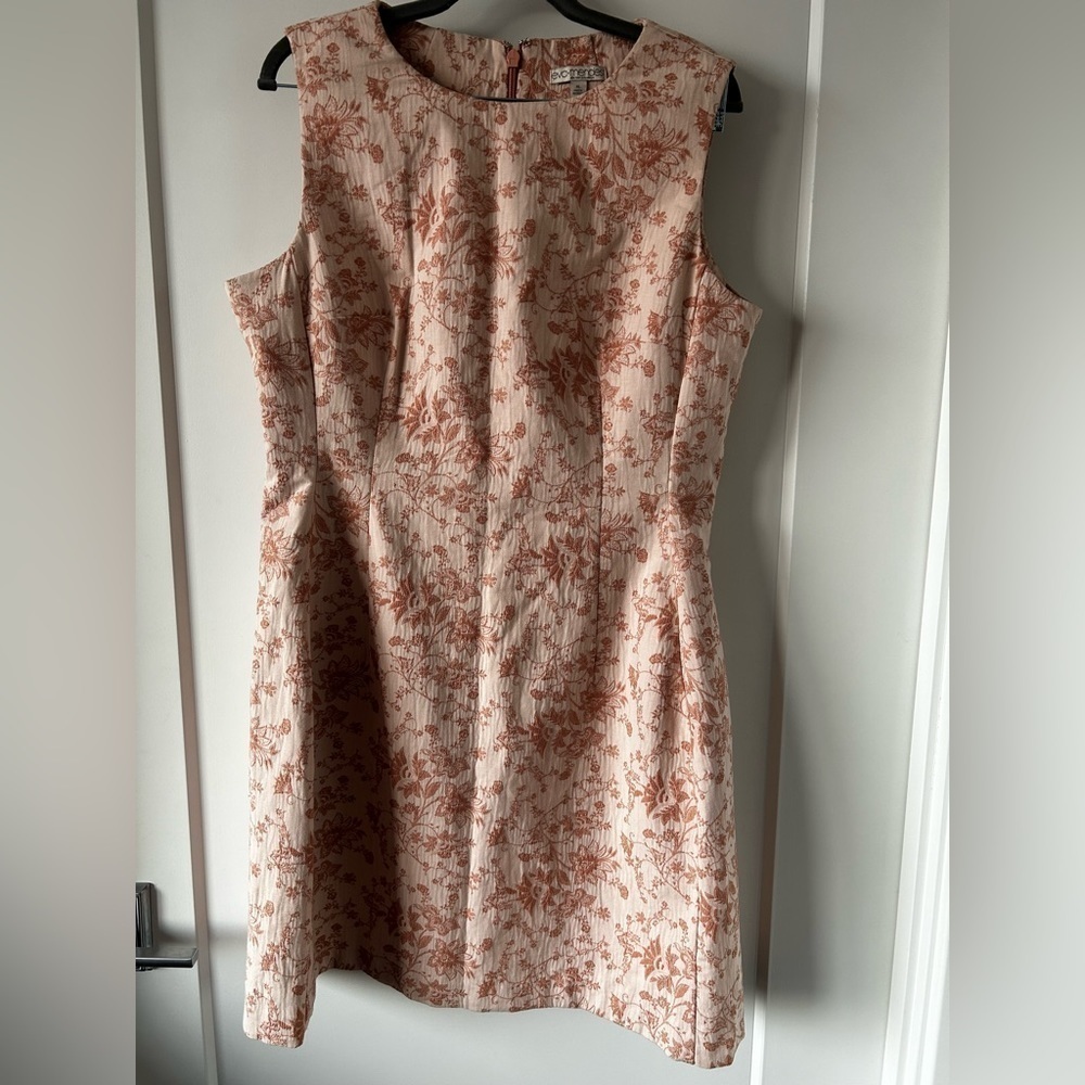 Eva Mendes Floral Sleeveless Dress